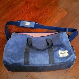Herschel Novel Duffle bag